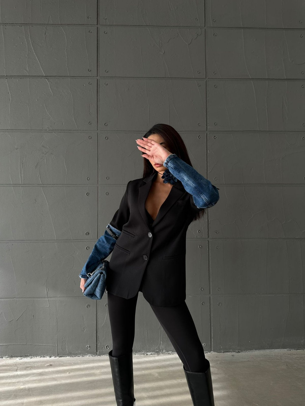 Дамско сако Shelli  https://bvseductive.com/products/дамско-сако-shelli  елегантно дамско сако в черен цвят с изключително ефектни ръкави изработено от приятна и мека материя стилно допълнение към Вашата визия