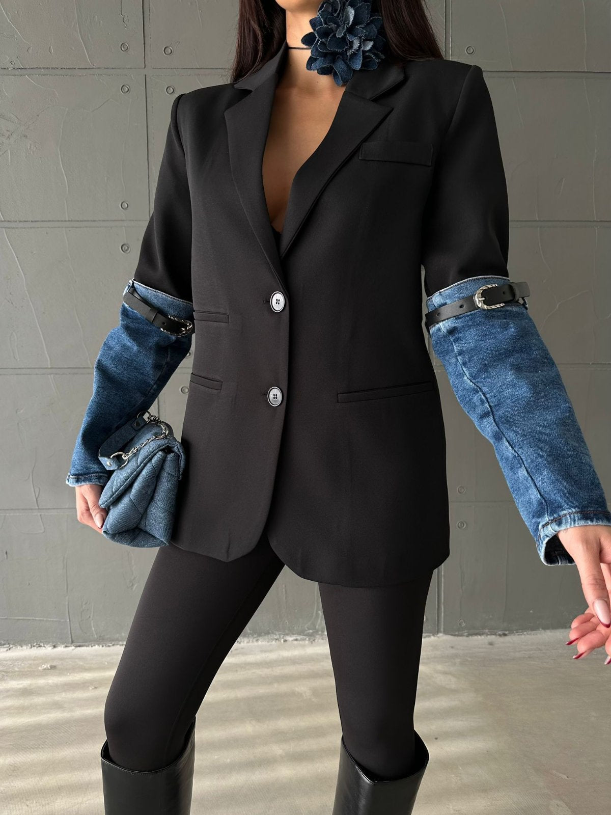 Дамско сако Shelli  https://bvseductive.com/products/дамско-сако-shelli  елегантно дамско сако в черен цвят с изключително ефектни ръкави изработено от приятна и мека материя стилно допълнение към Вашата визия