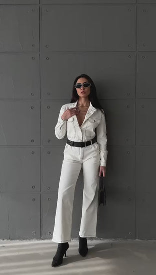 Дамски гащеризон GABRIEL WHITE  https://bvseductive.com/products/women-s-jumpsuit-gabriel-white  стилен дамски гащеризон в бял цвят изработен от приятна материя моделът е с комфортна кройка супер интересно предложение за Вашата визия 98% памук 2% еластан