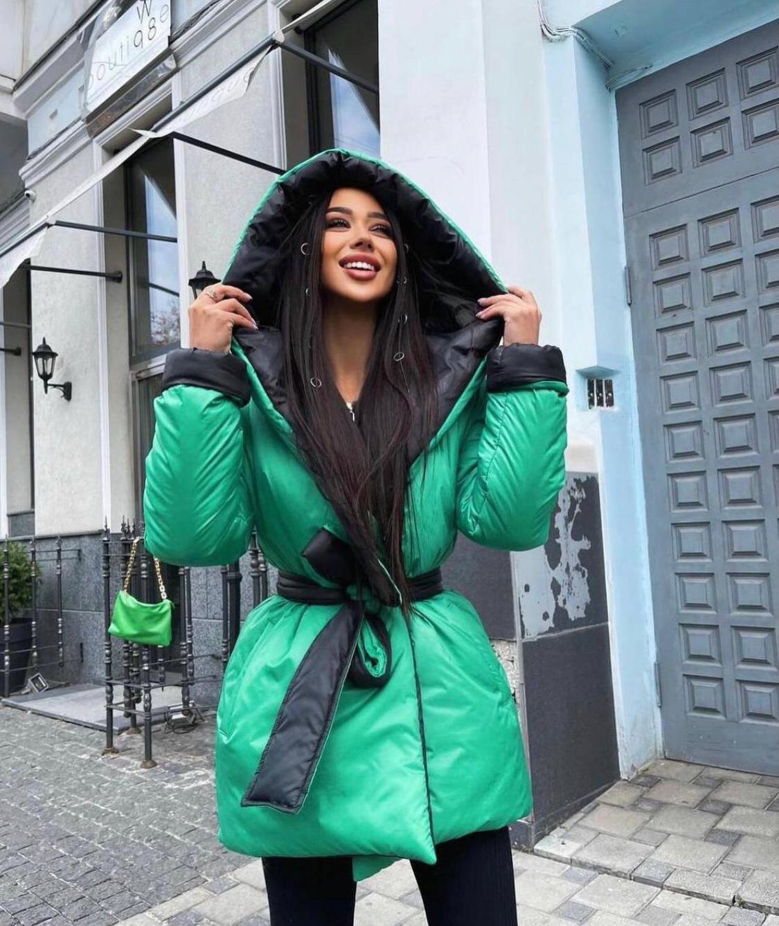 Дамско яке SABRINA  https://bvseductive.com/products/women-s-jackets-sabrina-1  красиво двулицево яке с ефектен дизайн в цвят черно и зелено отлично предложение за ежедневието през хладните дни
