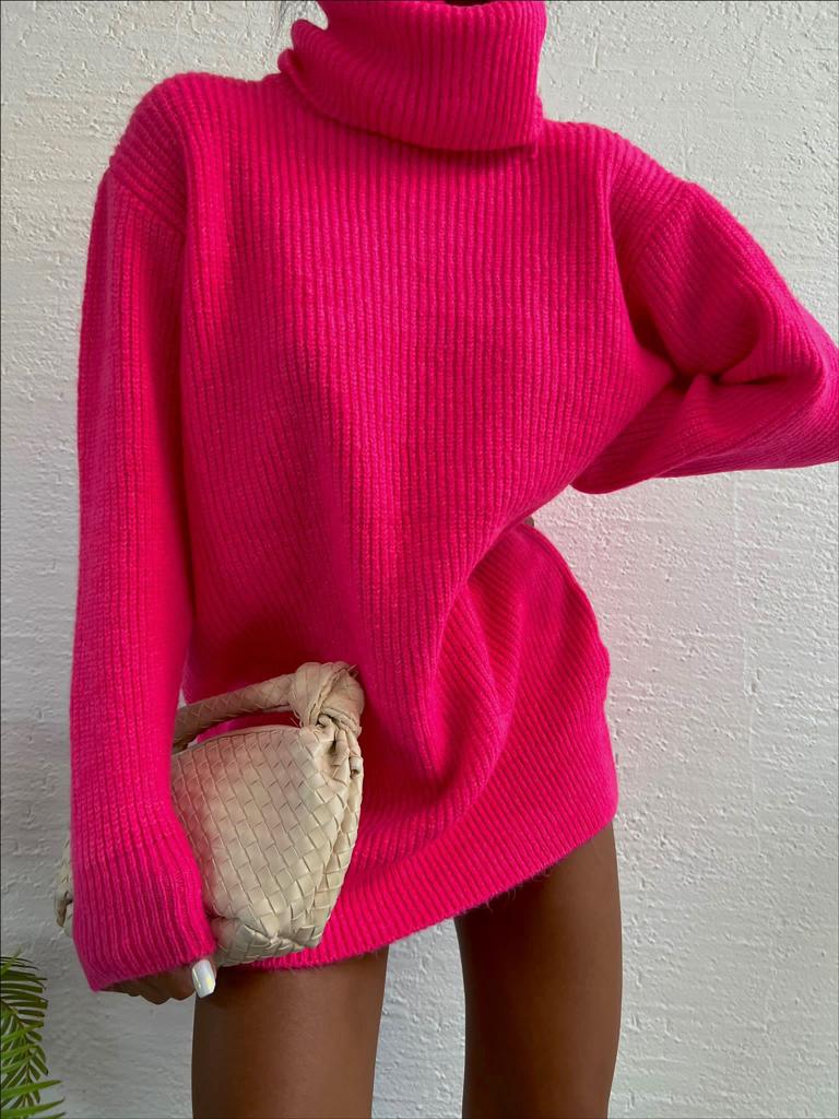 Дамски пуловер LORAN  https://bvseductive.com/products/дамски-пуловер-loran-6  ежедневен пуловер/блузон в цикламен цвят изработена от плетиво с дълъг ръкав и поло яка свободна кройка, подходяща за всяка фигура стилно предложение за впечатляваща визия през хладните дни