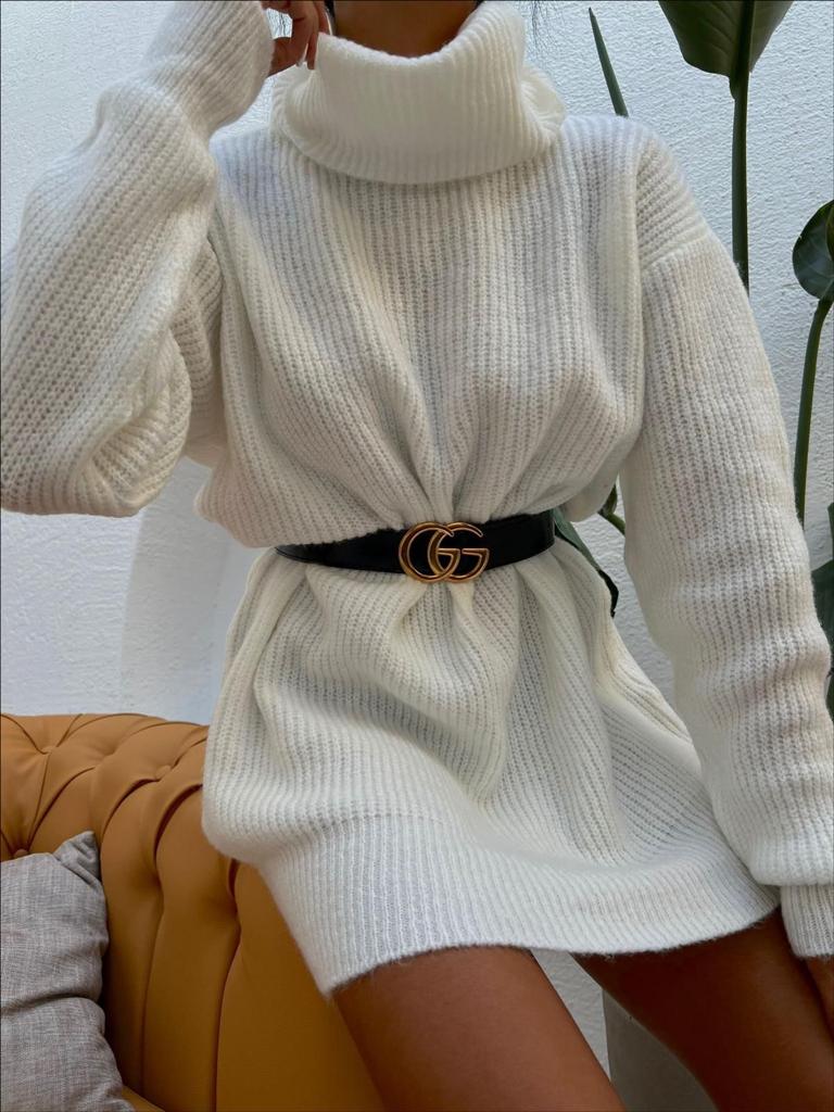 Дамски пуловер LORAN  https://bvseductive.com/products/дамски-пуловер-loran-1  ежедневен пуловер/блузон в бял цвят изработена от плетиво с дълъг ръкав и поло яка свободна кройка, подходяща за всяка фигура стилно предложение за впечатляваща визия през хладните дни