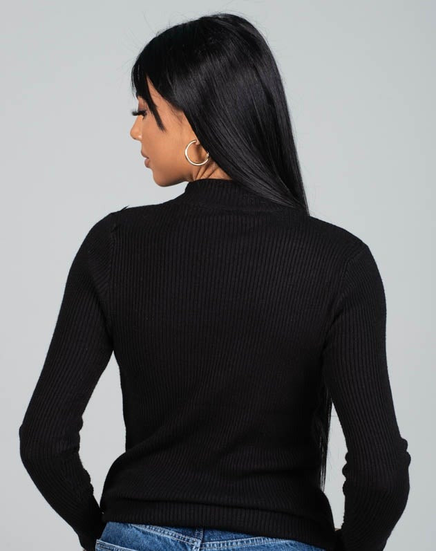 Дамска блуза LARSELA  https://bvseductive.com/products/дамска-блуза-larsela-3  25% вискоза 55% полиестер 10% вълна дамска блуза в черен цвят модел по тялото с поло яка фино плетен рипс и интересни мотиви стил и удобство във ежедневието