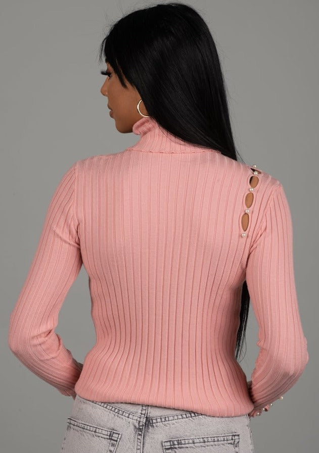 Дамска блуза NERDINA  https://bvseductive.com/products/дамска-блуза-nerdina  50% вискоза 50% полиестер модерна дамска блуза в розов цвят модел по тялото с фина поло яка акцентирана с нежни перли за вашата нежна визия блуза&nbsp;NERDINA