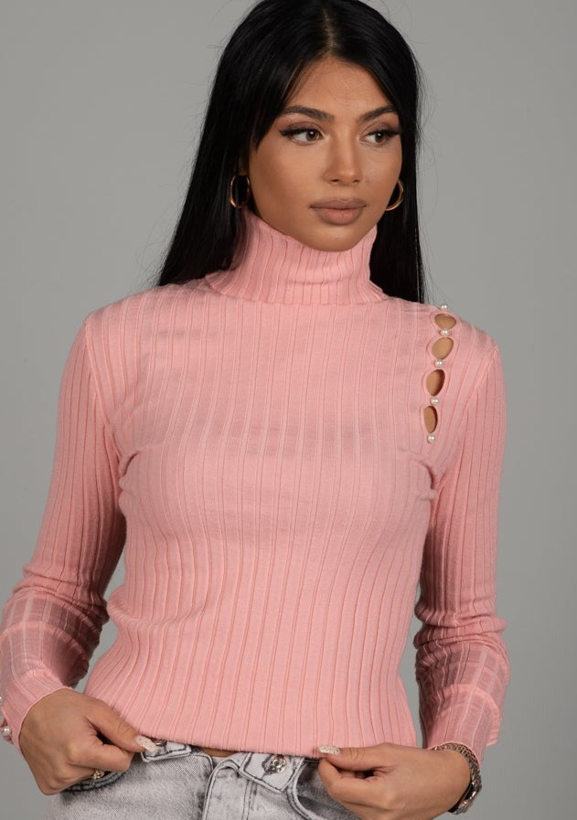 Дамска блуза NERDINA  https://bvseductive.com/products/дамска-блуза-nerdina  50% вискоза 50% полиестер модерна дамска блуза в розов цвят модел по тялото с фина поло яка акцентирана с нежни перли за вашата нежна визия блуза&nbsp;NERDINA