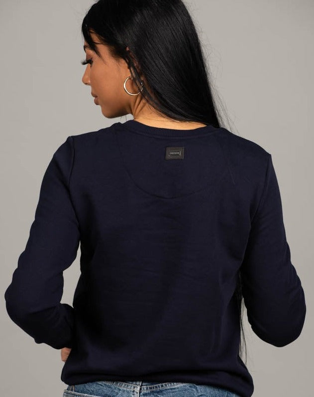Дамска блуза GRENOLLA  https://bvseductive.com/products/дамска-блуза-kamella  100 % памуk модерна дамска блуза тъмно син цвят със свободна и удобна кройка модел с принт на пеперуда и камъни чудесно предложение за сезона&nbsp; идеален избор за всекидневна визия