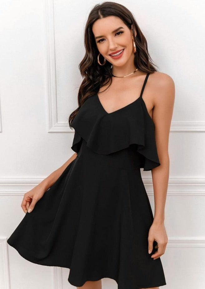 Дамска рокля SIERA  https://bvseductive.com/products/дамска-рокля-siera  100 % полиестер стилна къса рокля в черен цвят свободна кройка, подходяща за всеки&nbsp; с воал на бюста и гол гръб&nbsp; идеален избор за модерно&nbsp;излъчване