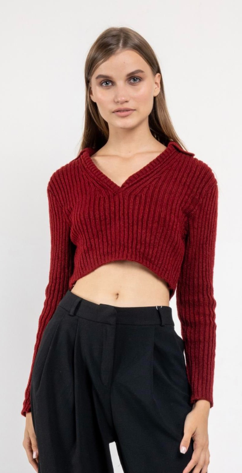 Дамски пуловер VELINA  https://bvseductive.com/products/дамски-пуловер-velina  50 % памук 50 % акрил къс пуловер със стилен дизайн в цвят бордо висококачествена&nbsp;изработка от фино плетиво модел , който лесно може да се съчетава чудесен избор за ежедневна визия