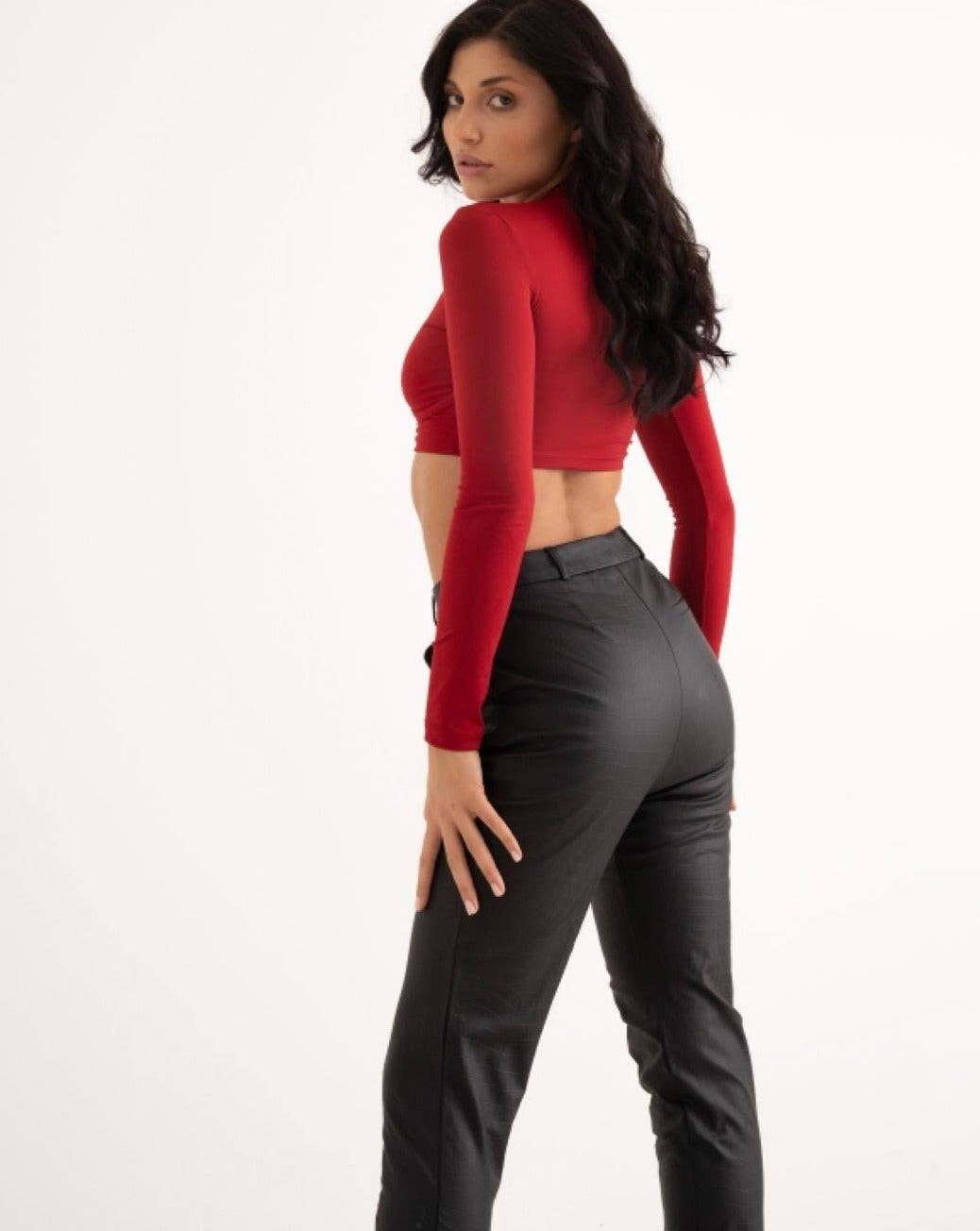 Дамски панталон SARA  https://bvseductive.com/products/дамски-панталон-sara  еко кожа стилен кожен панталон в черен цвят изработен от висококачествена материя с висока талия ,ръб и изчистен дизайн елегантно предложение за Вашата женствена визия